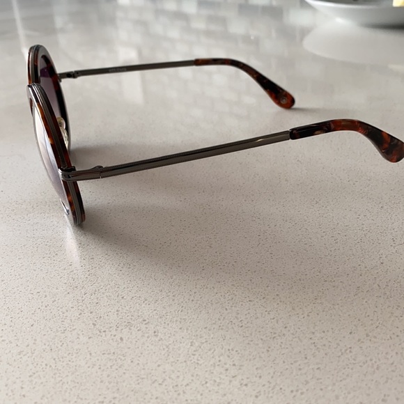 Ett:twa sun glasses - Picture 2 of 3